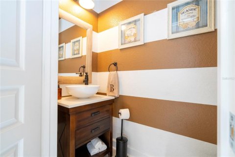 Condo in Orlando, Florida, 4 bedrooms  № 1378324 - photo 15