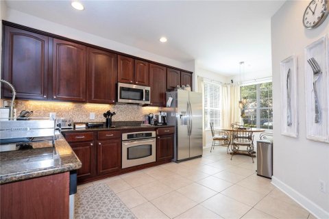 Condo in Orlando, Florida, 4 bedrooms  № 1378324 - photo 7