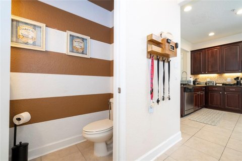 Condo in Orlando, Florida, 4 bedrooms  № 1378324 - photo 17