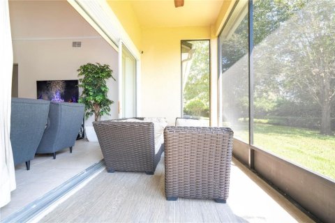 Condo in Orlando, Florida, 4 bedrooms  № 1378324 - photo 25