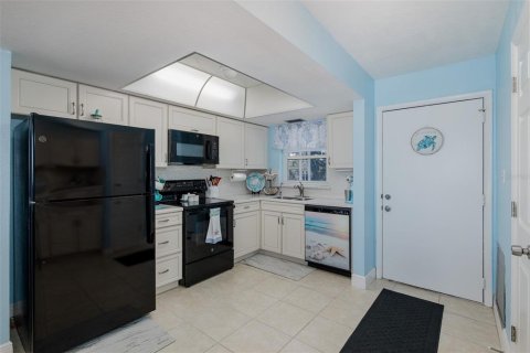 Купить кондоминиум в Нью-Порт-Ричи, Флорида 7 комнат, 89.09м2, № 2208259 - фото 5