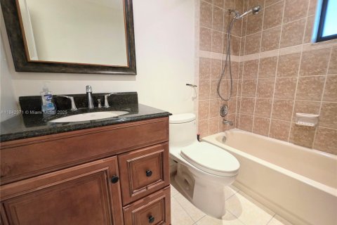 Купить кондоминиум в Майами, Флорида 2 спальни, 89.65м2, № 1839534 - фото 22