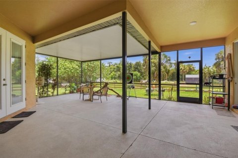 House in Bradenton, Florida 3 bedrooms, 214.98 sq.m. № 2152045 - photo 25