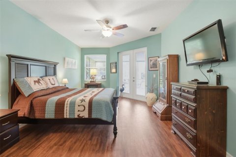 House in Bradenton, Florida 3 bedrooms, 214.98 sq.m. № 2152045 - photo 17