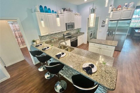 House in Bradenton, Florida 3 bedrooms, 214.98 sq.m. № 2152045 - photo 4
