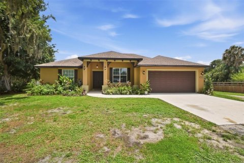 House in Bradenton, Florida 3 bedrooms, 214.98 sq.m. № 2152045 - photo 3