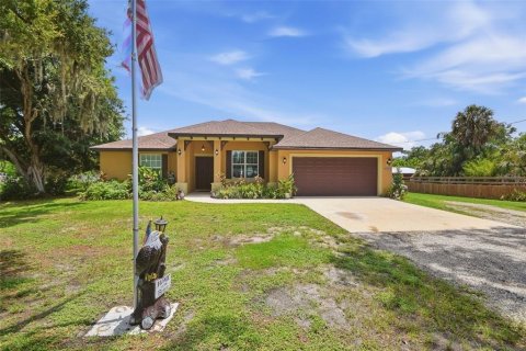 House in Bradenton, Florida 3 bedrooms, 214.98 sq.m. № 2152045
