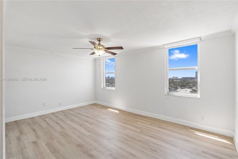 Copropriété à vendre à Hallandale Beach, Floride: 2 chambres, 107.02 m2 № 2090414 - photo 20