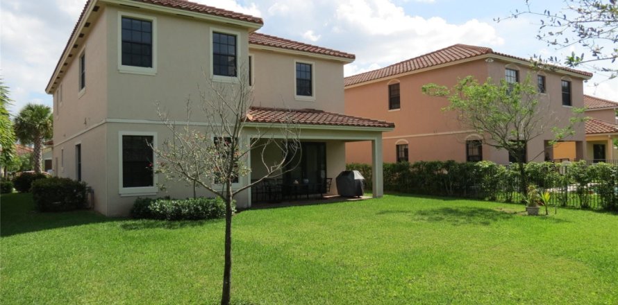 Villa ou maison à Parkland, Floride 5 chambres, 331.85 m2 № 1186576