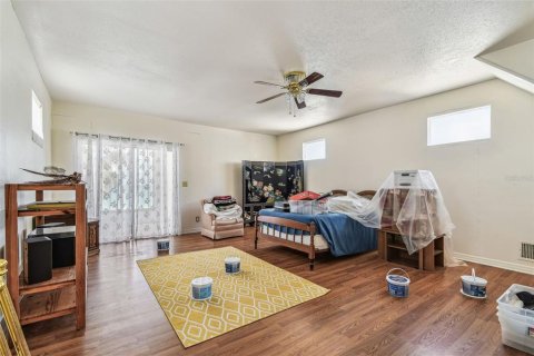 House in Indian Rocks Beach, Florida 8 bedrooms, 762.91 sq.m. № 1792361 - photo 29