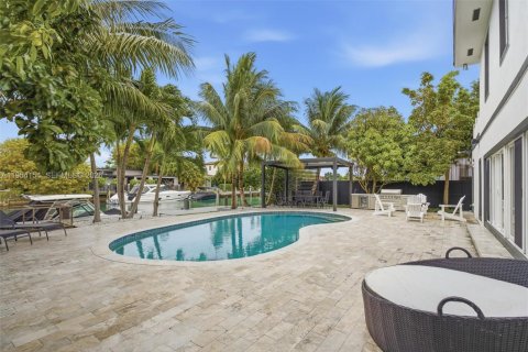 Casa en venta en North Miami, Florida, 5 dormitorios, 345.13 m2 № 2011598 - foto 6