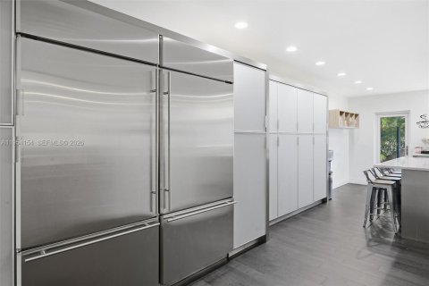 Casa en venta en North Miami, Florida, 5 dormitorios, 345.13 m2 № 2011598 - foto 25