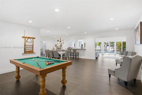 Casa en venta en North Miami, Florida, 5 dormitorios, 345.13 m2 № 2011598 - foto 17