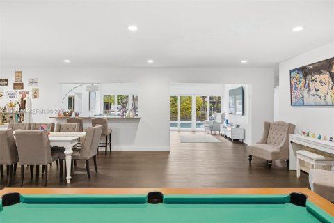 Casa en venta en North Miami, Florida, 5 dormitorios, 345.13 m2 № 2011598 - foto 18