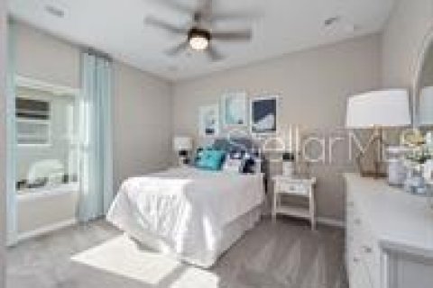 House in Clermont, Florida 6 bedrooms, 384.8 sq.m. № 1774851 - photo 10