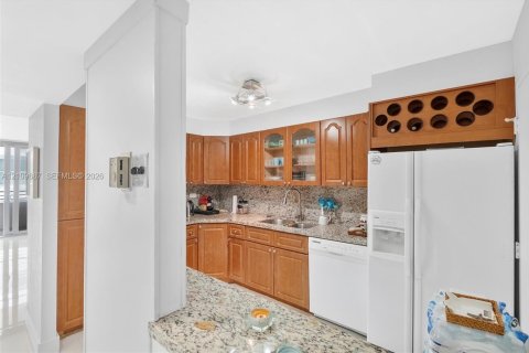 Copropriété à vendre à Miami Beach, Floride: 1 chambre, 78.41 m2 № 2430047 - photo 11