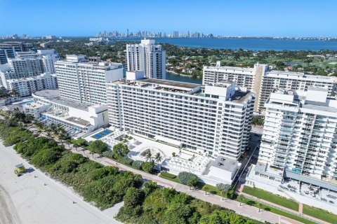Copropriété à vendre à Miami Beach, Floride: 1 chambre, 78.41 m2 № 2430047 - photo 27