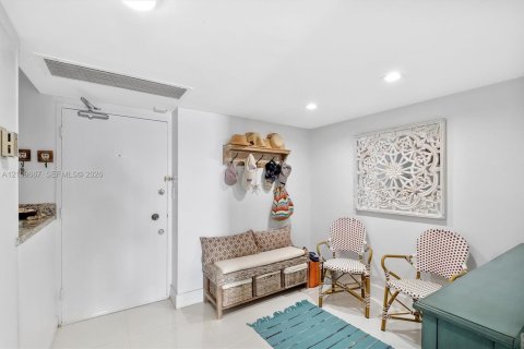 Copropriété à vendre à Miami Beach, Floride: 1 chambre, 78.41 m2 № 2430047 - photo 9