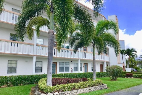 Condominio en alquiler en Boca Raton, Florida, 2 dormitorios, 81.75 m2 № 1181950 - foto 1