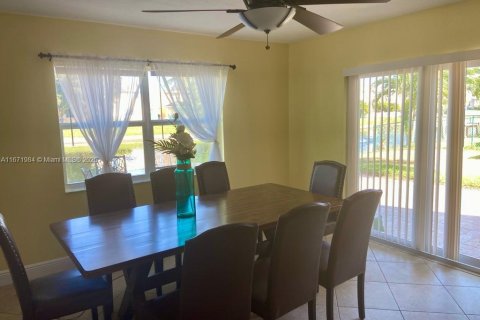 Adosado en venta en Deerfield Beach, Florida, 3 dormitorios, 168.15 m2 № 1934391 - foto 14