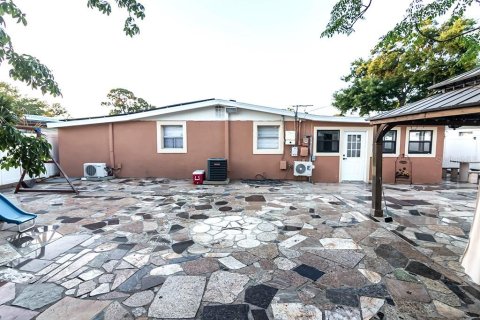 Купить виллу или дом в Тампа, Флорида 6 комнат, 138.05м2, № 2100370 - фото 10