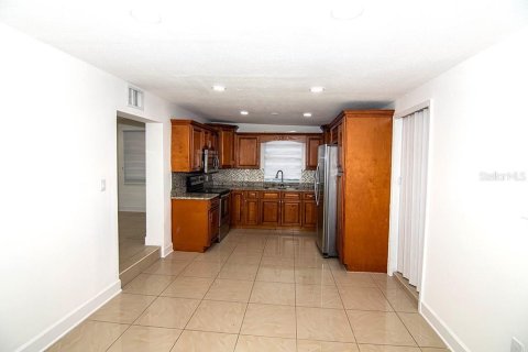 Купить виллу или дом в Тампа, Флорида 6 комнат, 138.05м2, № 2100370 - фото 12