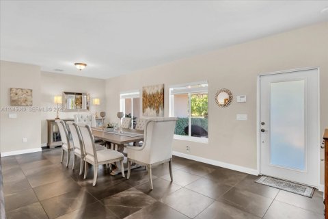 Casa en venta en Homestead, Florida, 4 dormitorios, 221.39 m2 № 2002536 - foto 9