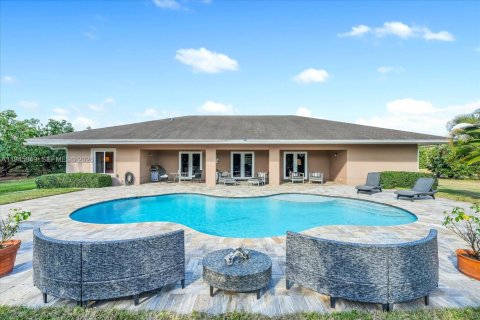 Casa en venta en Homestead, Florida, 4 dormitorios, 221.39 m2 № 2002536 - foto 3