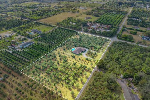 Casa en Homestead, Florida 4 dormitorios, 221.39 m2 № 2002536