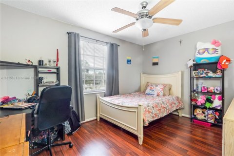 Villa ou maison à vendre à Pembroke Pines, Floride: 4 chambres, 207.92 m2 № 1937364 - photo 17