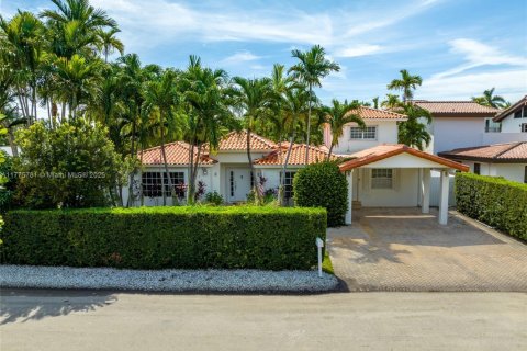 Villa ou maison à Key Biscayne, Floride 5 chambres, 306.3 m2 № 2059856