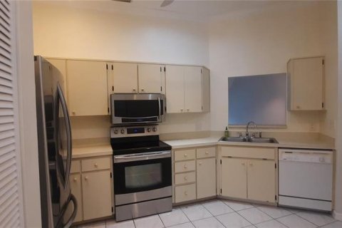 House in Palm Harbor, Florida 2 bedrooms, 111.2 sq.m. № 1549965 - photo 4
