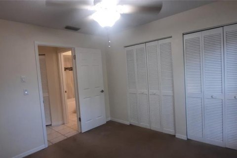 House in Palm Harbor, Florida 2 bedrooms, 111.2 sq.m. № 1549965 - photo 9