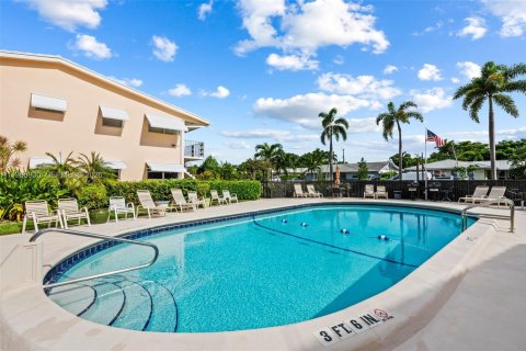 Condominio en Fort Lauderdale, Florida, 1 dormitorio  № 2090394