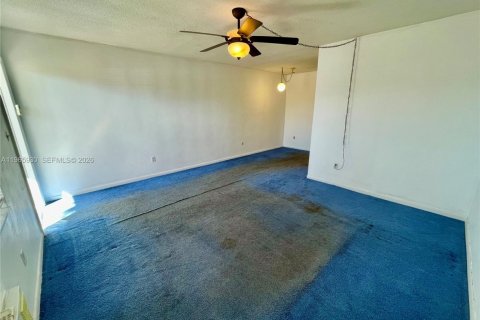 Condominio en venta en Fort Lauderdale, Florida, 1 dormitorio, 55.74 m2 № 2090394 - foto 8