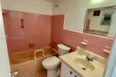 Condominio en venta en Fort Lauderdale, Florida, 1 dormitorio, 55.74 m2 № 2090394 - foto 13