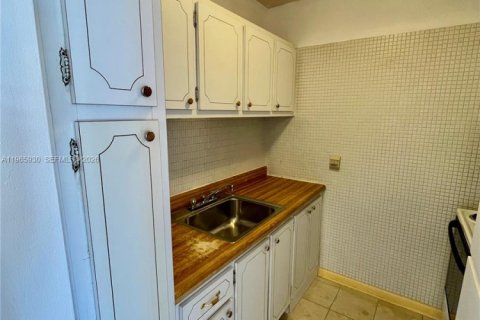 Condominio en venta en Fort Lauderdale, Florida, 1 dormitorio, 55.74 m2 № 2090394 - foto 10