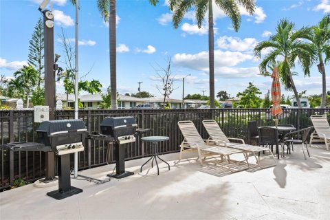 Condominio en venta en Fort Lauderdale, Florida, 1 dormitorio, 55.74 m2 № 2090394 - foto 4