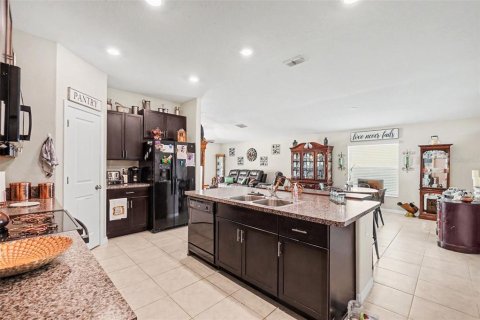 House in Wimauma, Florida 4 bedrooms, 168.8 sq.m. № 2120768 - photo 7