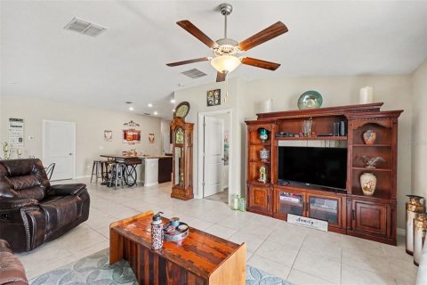 House in Wimauma, Florida 4 bedrooms, 168.8 sq.m. № 2120768 - photo 4