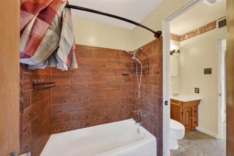 Casa en venta en Eustis, Florida, 4 dormitorios, 278.52 m2 № 2214008 - foto 19