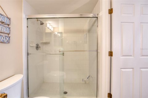 Condo in Daytona Beach, Florida, 3 bedrooms № 2115541 - photo 16