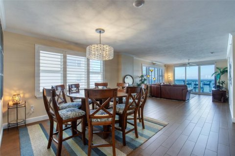 Condo in Daytona Beach, Florida, 3 bedrooms № 2115541 - photo 7