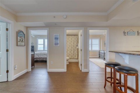 Condo in Daytona Beach, Florida, 3 bedrooms № 2115541 - photo 11