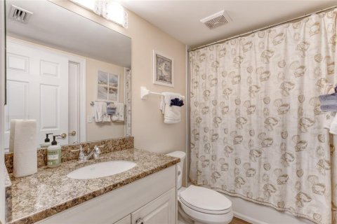 Condo in Daytona Beach, Florida, 3 bedrooms № 2115541 - photo 20