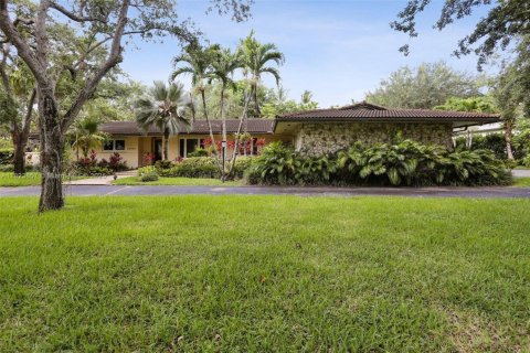 Villa ou maison à vendre à Pinecrest, Floride: 4 chambres, 349.31 m2 № 1788637 - photo 2