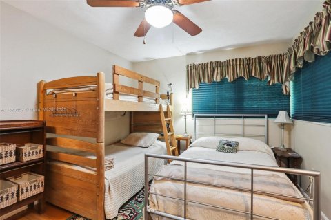 Villa ou maison à vendre à Pinecrest, Floride: 4 chambres, 349.31 m2 № 1788637 - photo 16