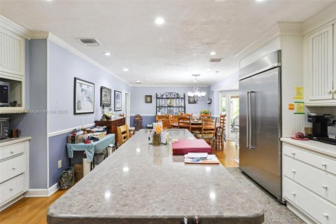 Villa ou maison à vendre à Pinecrest, Floride: 4 chambres, 349.31 m2 № 1788637 - photo 23