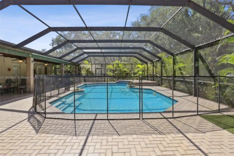 Villa ou maison à vendre à Pinecrest, Floride: 4 chambres, 349.31 m2 № 1788637 - photo 8