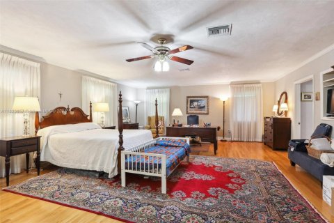 Villa ou maison à vendre à Pinecrest, Floride: 4 chambres, 349.31 m2 № 1788637 - photo 27